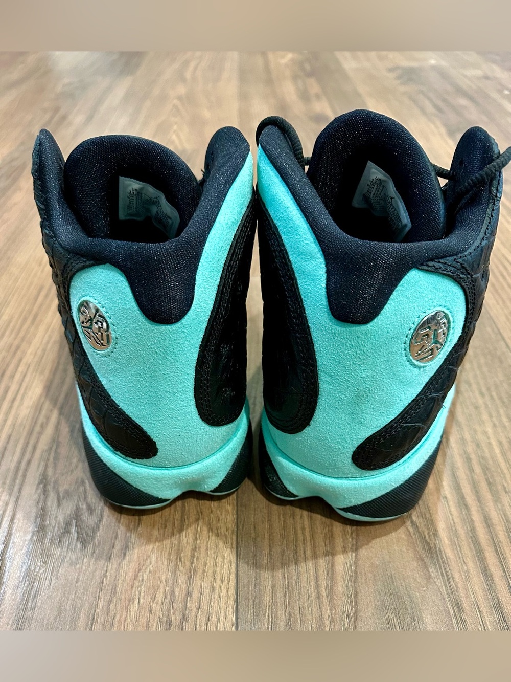 LIKE NEW - Men’s Air Jordan 13 Retro “Black Island Green” - Picture 6 of 10